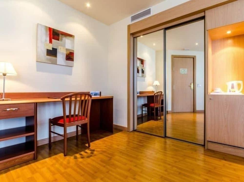 Alcala Plaza Hotel Alcalá de Henares Eksteriør billede
