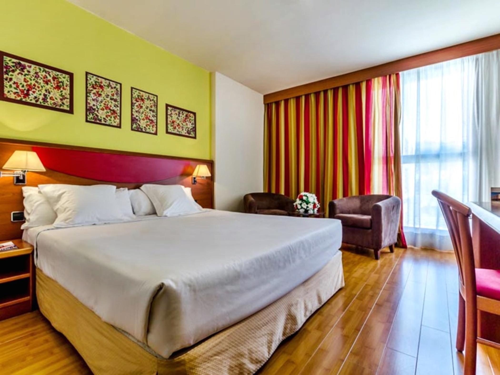 Alcala Plaza Hotel Alcalá de Henares Eksteriør billede