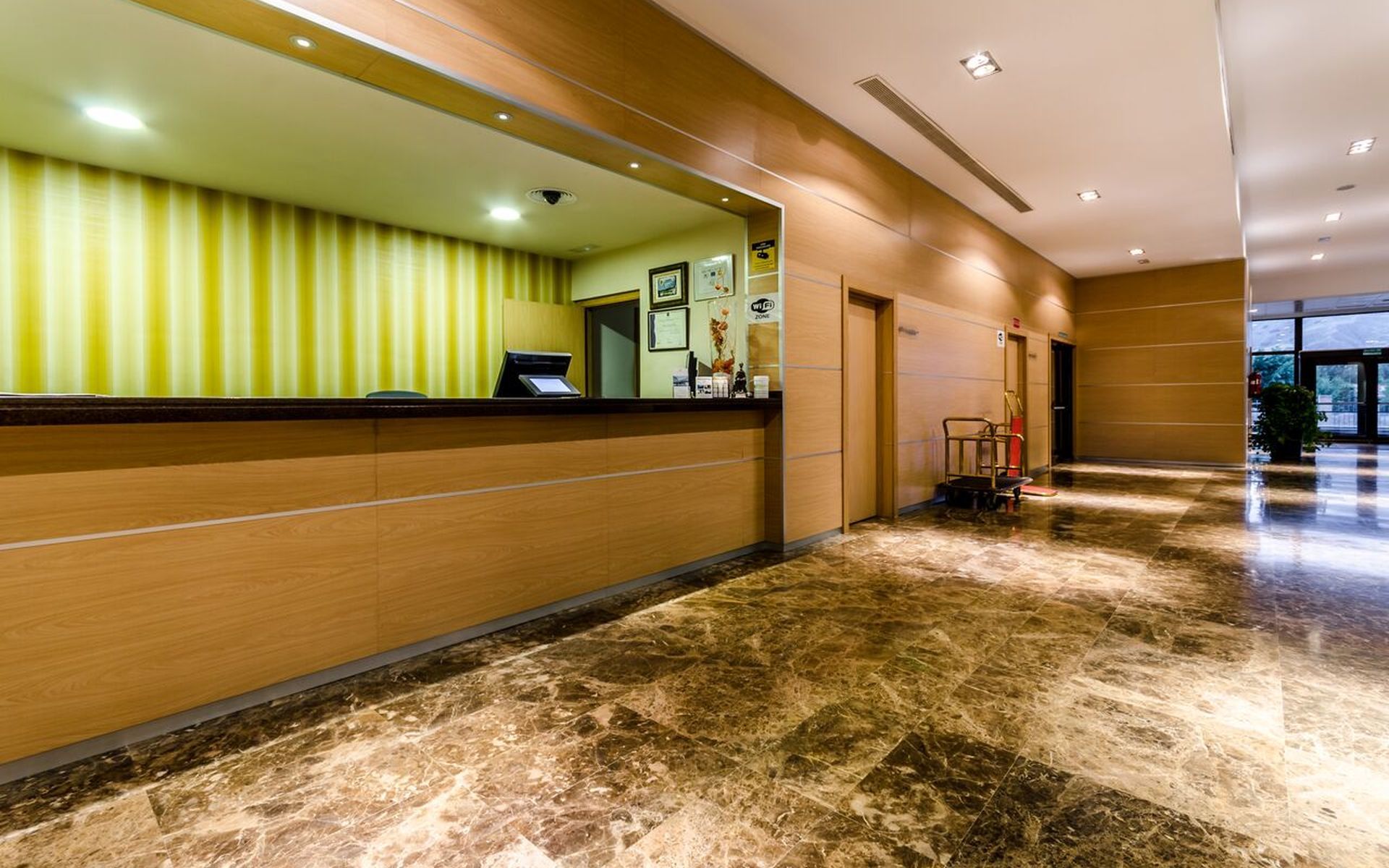 Alcala Plaza Hotel Alcalá de Henares Eksteriør billede
