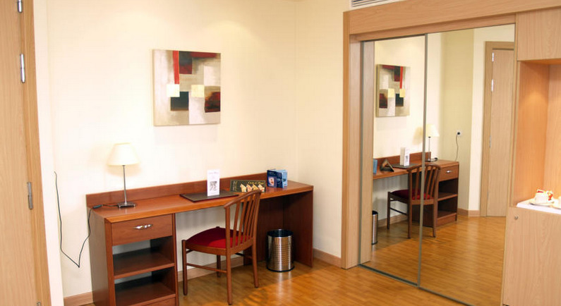 Alcala Plaza Hotel Alcalá de Henares Eksteriør billede